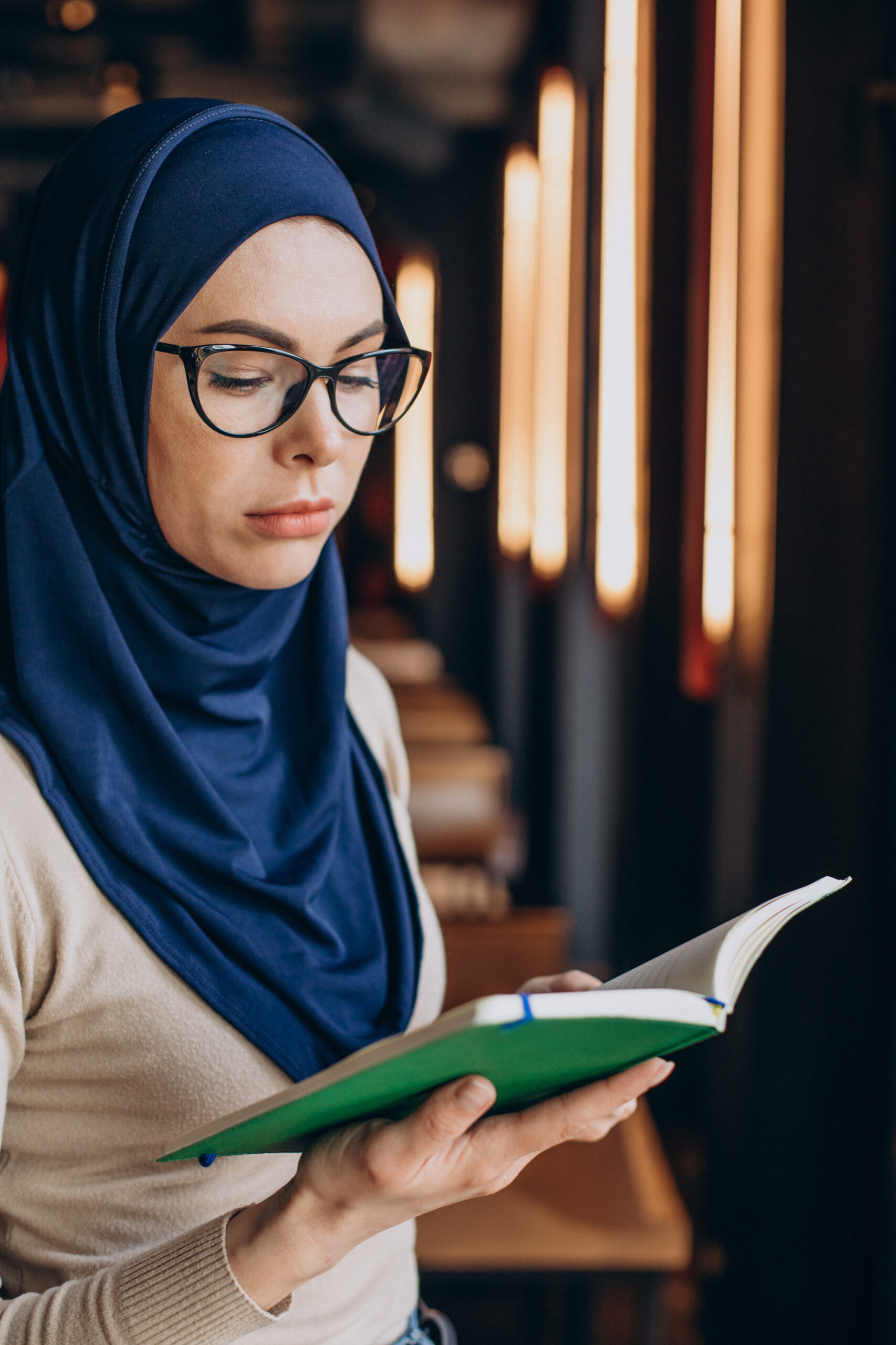 muslim woman praying ramadan 1 scaled